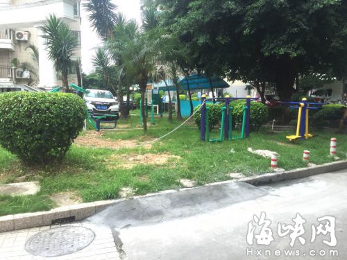 業主將綠地毀了建停車位