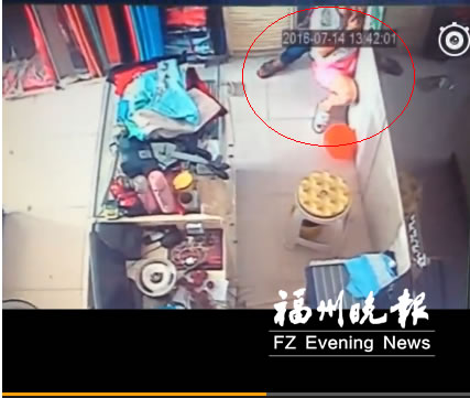 男子拖女店員進試衣間欲圖不軌　女子狠咬對方逃脫