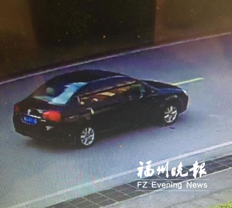 黑色小車撞倒電動車后逃逸　受傷母子尋找目擊者