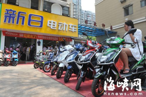 限速器成虛設“小電摩”隱患大　車速能飆到60邁