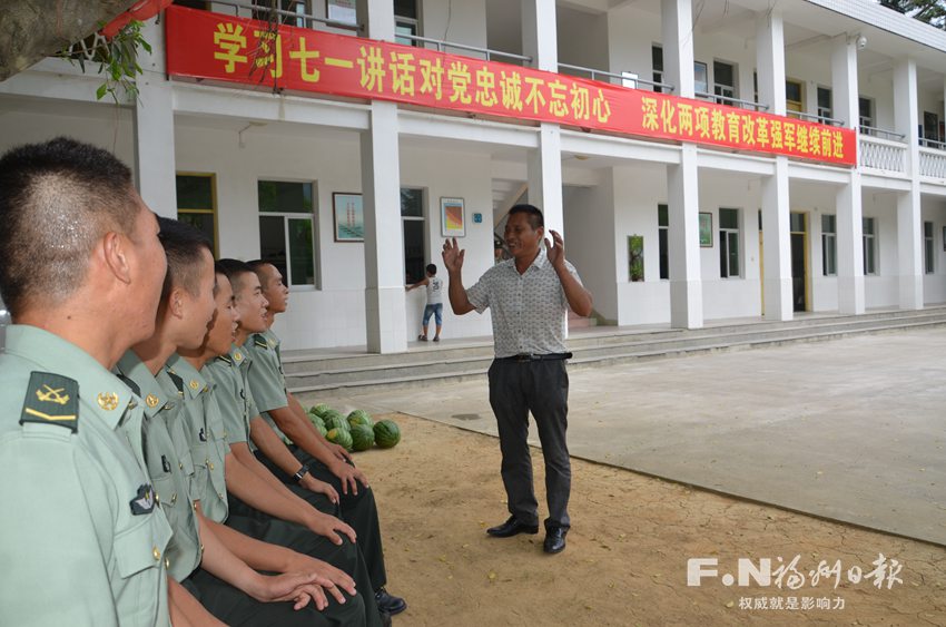 閩清退伍老兵十年如一日　常回部隊修營房送果蔬