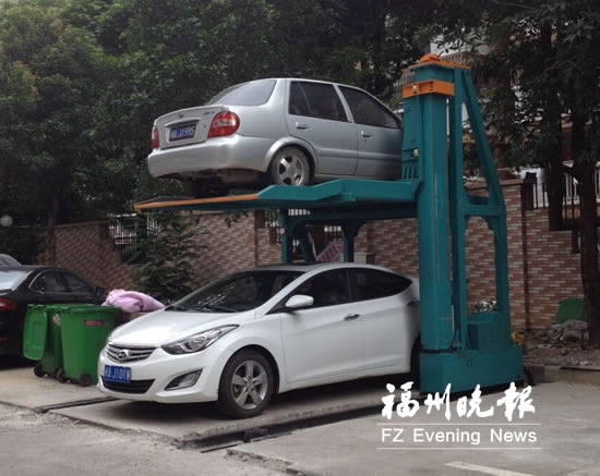 福盛花園小區“冒出”雙層停車庫　安全性受質疑