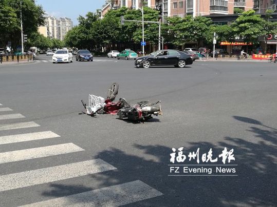 送餐員過馬路被撞飛身亡 事發金洲南路金港路路口