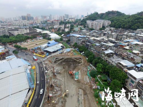湖東東路三八路段，施工圍擋月底完成整治