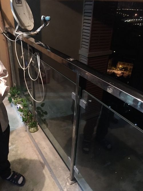 小孩從此處翻落，陽臺未安裝防護網