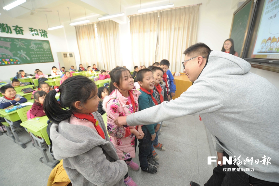 福州：小學(xué)生接受防性侵教育
