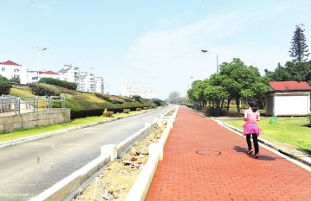 閩江公園休閑道修分車帶　部門回應(yīng)為騎行道預(yù)留