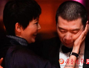 馮小剛示愛徐帆娶你三生有幸 徐帆感動得哭成了淚人